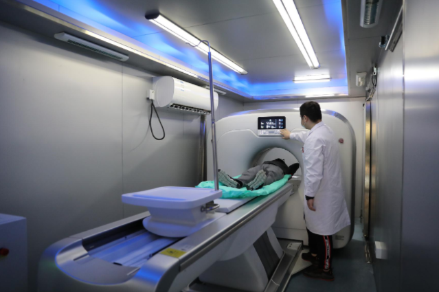 武漢科技大學醫(yī)院投入首臺移動CT車 助力復工復產